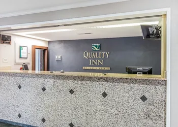 Quality Inn Homewood hotel thumbnail 2