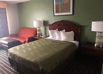Quality Inn Homewood hotel thumbnail 3