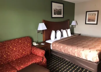 Quality Inn Homewood hotel thumbnail 8