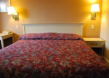 Bama Inn hotel thumbnail 5