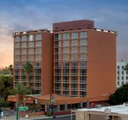 Holiday Inn Express & Suites Phoenix Midtown by IHG hotel detail image 4
