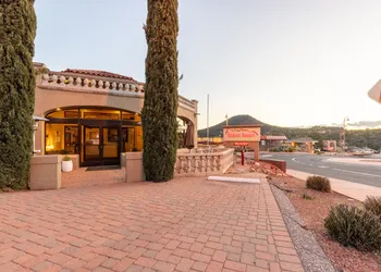Cedars Resort hotel thumbnail 4