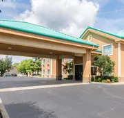 Quality Inn & Suites Alma I-40 hotel detail image 5
