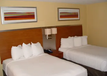 Clarion Hotel Bakersfield North hotel thumbnail 7
