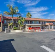 Econo Lodge Inn & Suites Escondido Downtown hotel detail image 4