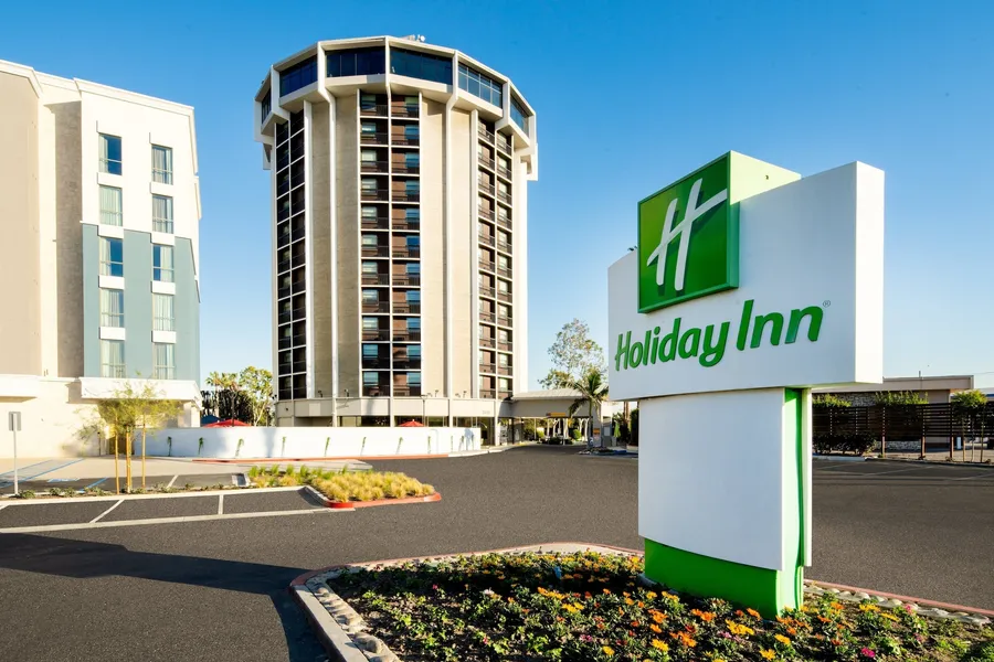 Holiday Inn Long Beach Airport Hotel and Conference Center by IHG hotel detail image 2