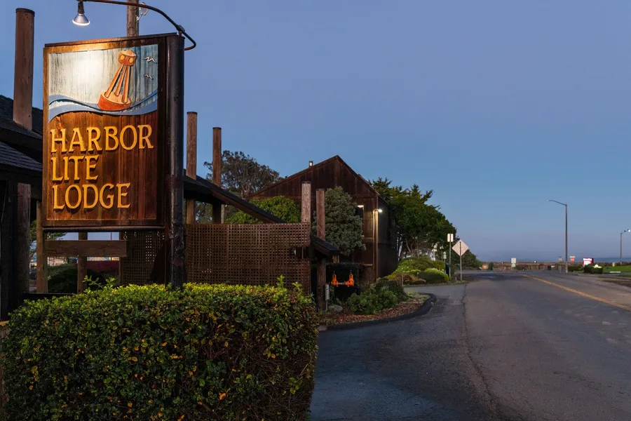 Harbor Lite Lodge hotel detail image 6