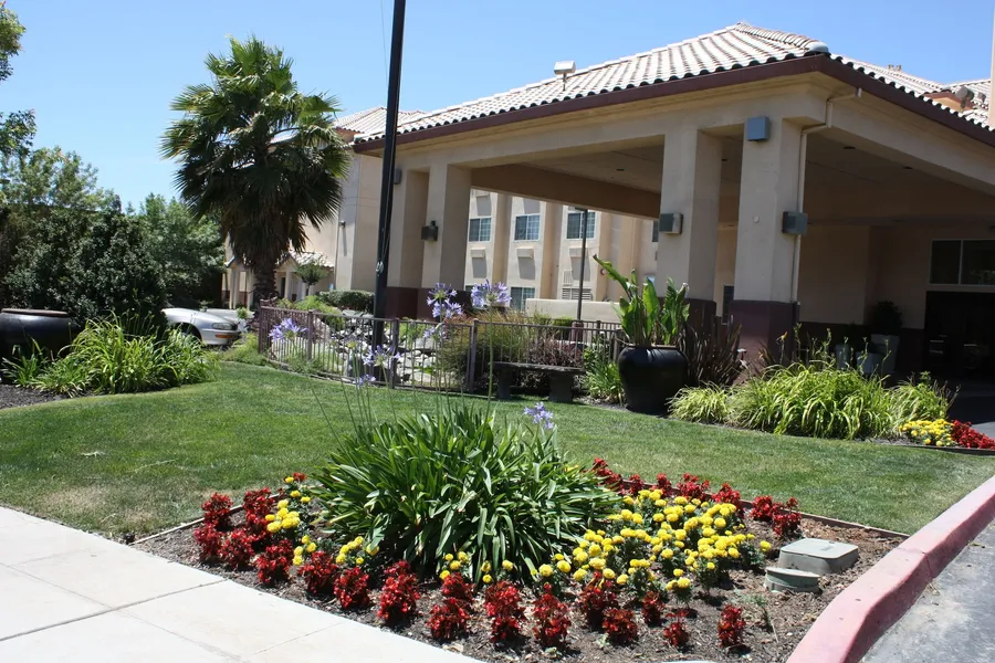 Holiday Inn Express Madera - Yosemite Park Area by IHG hotel detail image 2
