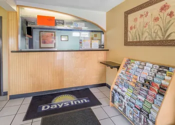 Days Inn by Wyndham in San Bernardino hotel thumbnail 4