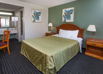 Days Inn by Wyndham in San Bernardino hotel thumbnail 5