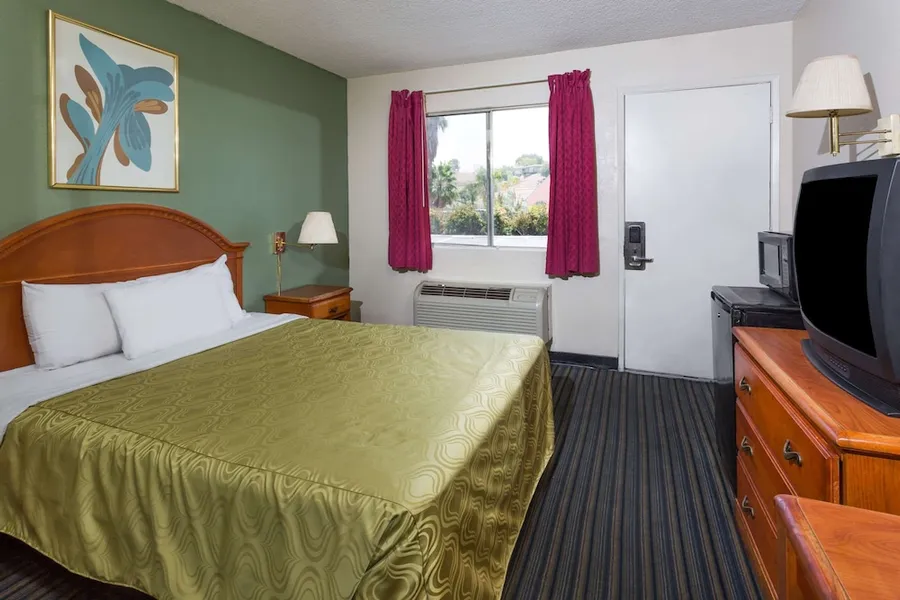 Days Inn by Wyndham in San Bernardino hotel detail image 6