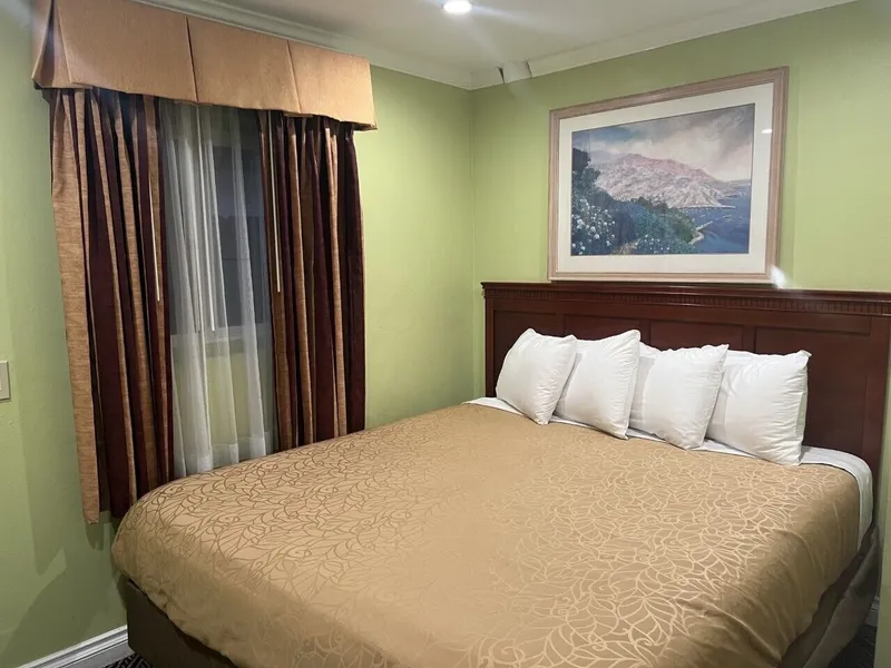 Redondo Inn and Suites hotel detail image 2