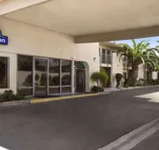 Days Inn by Wyndham Oceanside hotel detail image 4