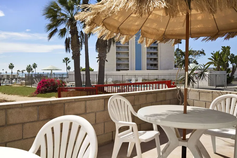 Days Inn by Wyndham Oceanside hotel detail image 6