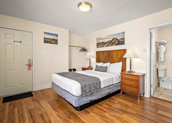 Sunbeam Motel hotel thumbnail 4