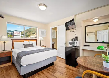 Sunbeam Motel hotel thumbnail 6