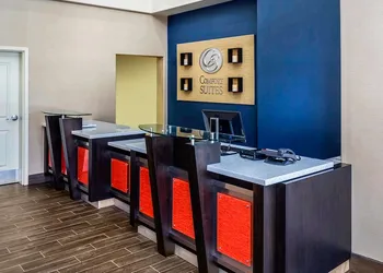 Comfort Suites San Jose Airport hotel thumbnail 4