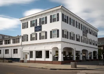 The Whaler's Inn hotel thumbnail 3