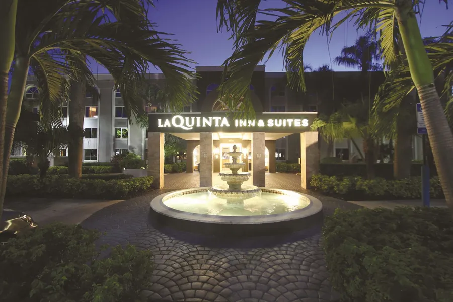 La Quinta Inn & Suites by Wyndham Coral Springs South hotel detail image 2