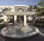 La Quinta Inn & Suites by Wyndham Coral Springs South hotel detail image 7