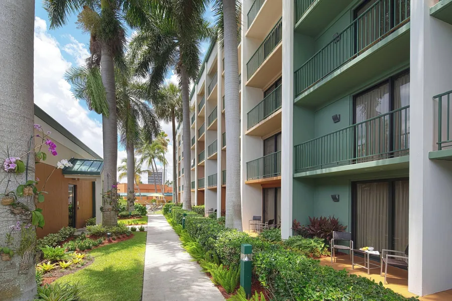 Courtyard Fort Lauderdale East/Lauderdale-by-the-Sea hotel detail image 2