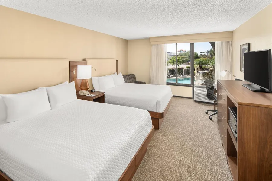 Doubletree by Hilton Fort Myers at Bell Tower Shops hotel detail image 6