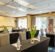 Hampton Inn & Suites Jacksonville Deerwood Park hotel detail image 7