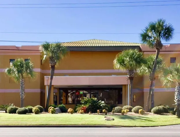 Baymont by Wyndham Pensacola at NAS Corry hotel detail image 3