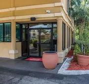 Econo Lodge Palm Coast Central hotel detail image 4