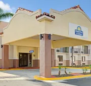 Days Inn & Suites by Wyndham Tampa/Fairground/Casino Area hotel detail image 3