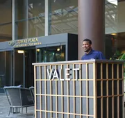 Crowne Plaza Atlanta Perimeter at Ravinia by IHG hotel detail image 7