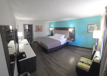 Quality Inn & Suites Cartersville South hotel thumbnail 4