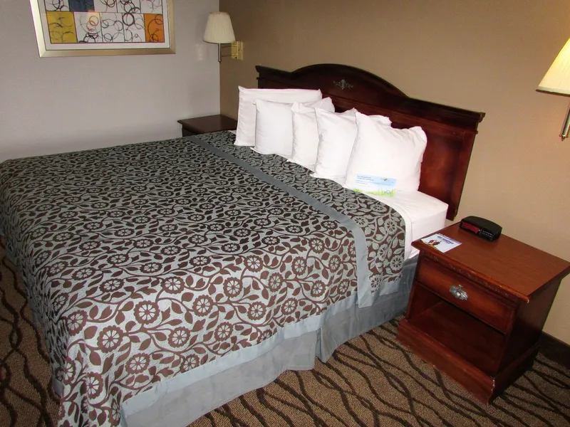 Days Inn & Suites by Wyndham Fort Valley hotel detail image 6