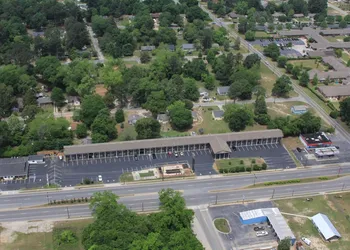 Scottish Inn & Suites hotel thumbnail 3