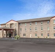 Ramada by Wyndham Sellersburg/Louisville North hotel detail image 4
