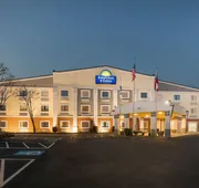 Days Inn & Suites by Wyndham Union City hotel detail image 4