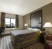 Super 8 by Wyndham Bridgeview/Chicago Area hotel detail image 7