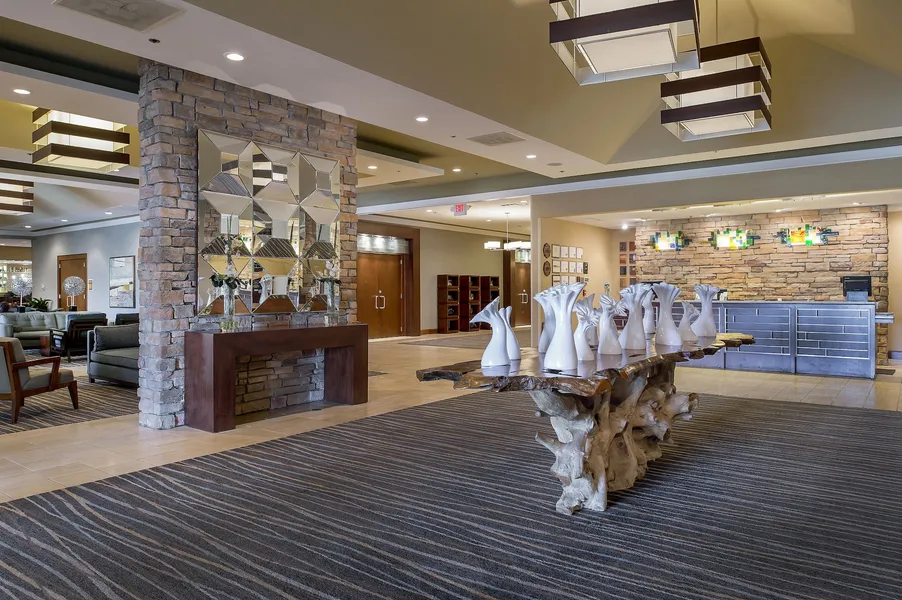 DoubleTree by Hilton Collinsville - St. Louis hotel detail image 6