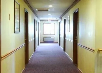Executive Inn and Suites hotel thumbnail 2