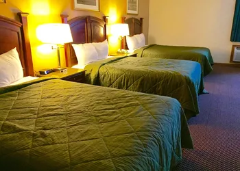 Executive Inn and Suites hotel thumbnail 6