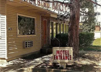 Thunderbird Motel hotel thumbnail 3