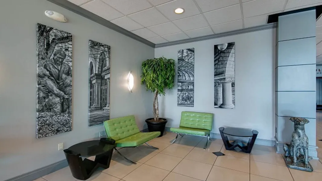 Holiday Inn Manhattan at the Campus by IHG hotel detail image 6