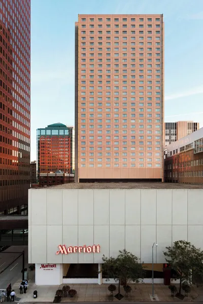 Des Moines Marriott Downtown hotel detail image 2