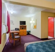 Econo Lodge Ottawa hotel detail image 3