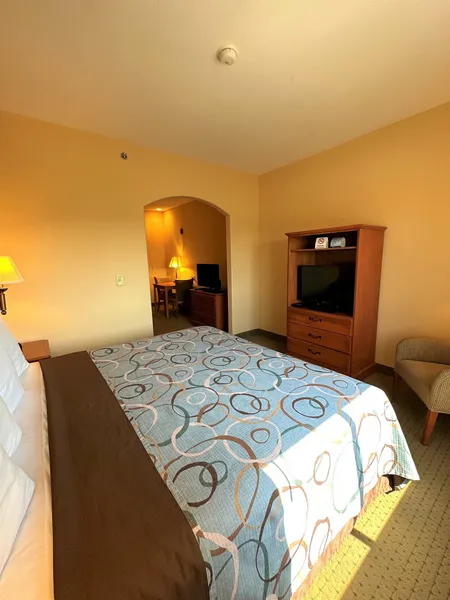 Super 8 by Wyndham Topeka at Forbes Landing hotel detail image 6