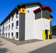 Super 8 by Wyndham Lexington Park/California Area hotel detail image 3
