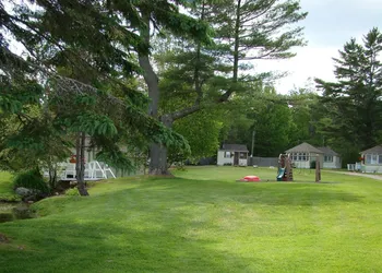 Bay Leaf Cottages & Bistro hotel thumbnail 7