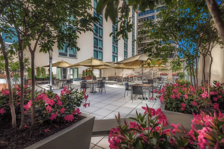 Courtyard by Marriott Bethesda/Chevy Chase hotel detail image 2