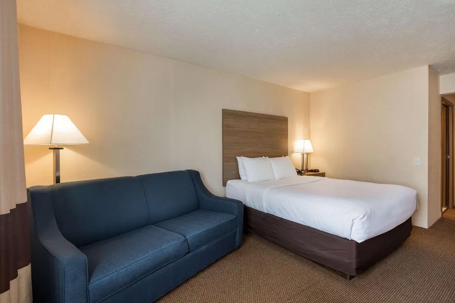 City Express by Marriott Petoskey Harbor Springs hotel detail image 6