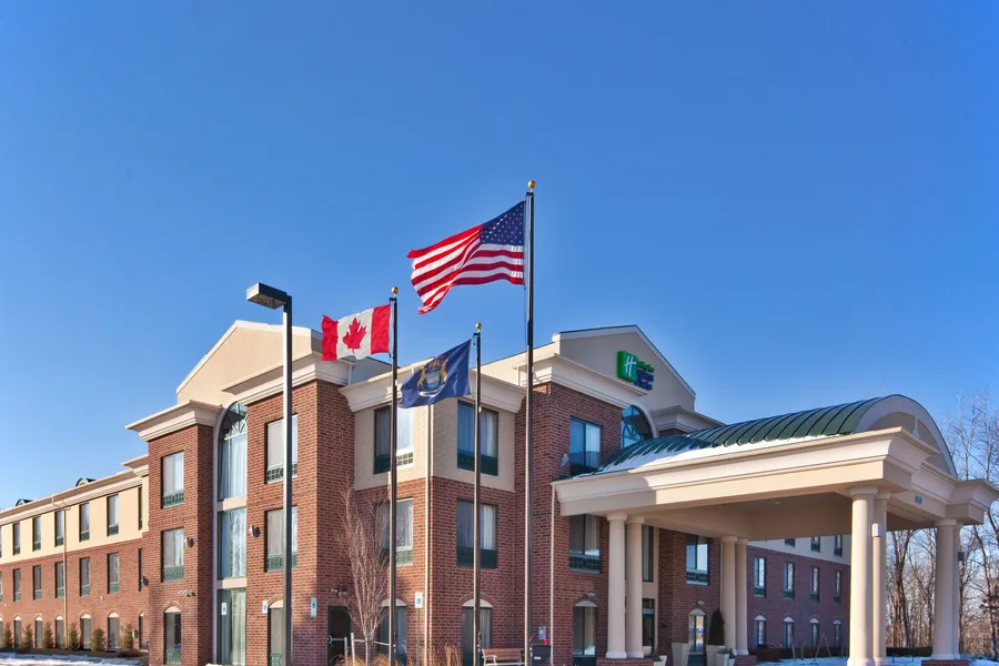 Holiday Inn Express Hotel & Suites Detroit-Novi by IHG hotel detail image 2